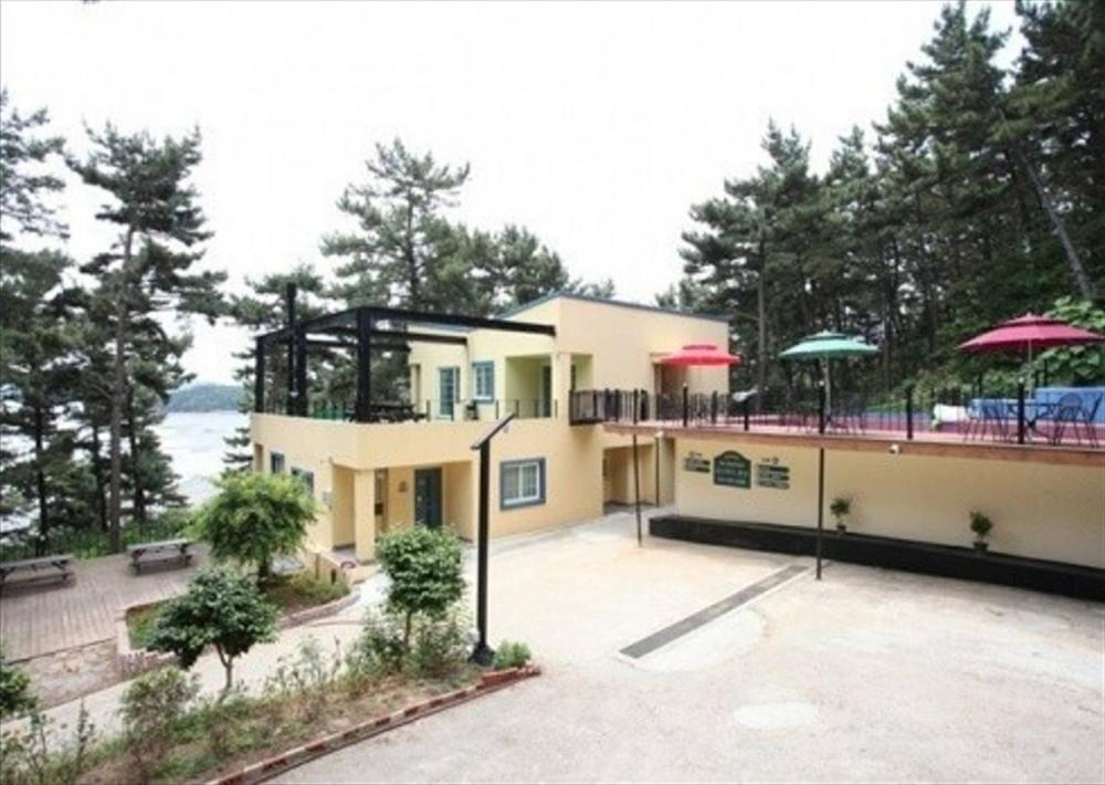 Taean Sugasolbang Hotel Exterior photo